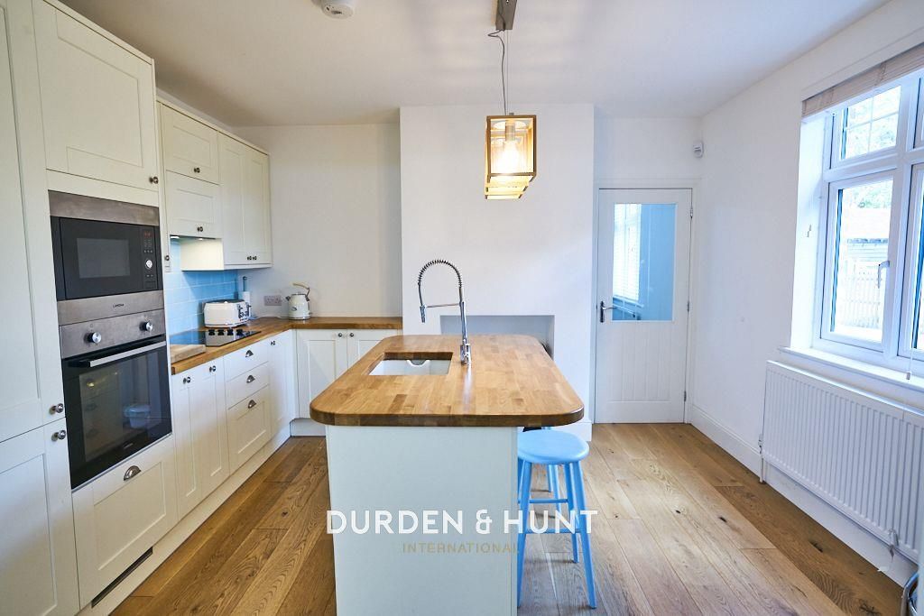 Property photo 3 of 32