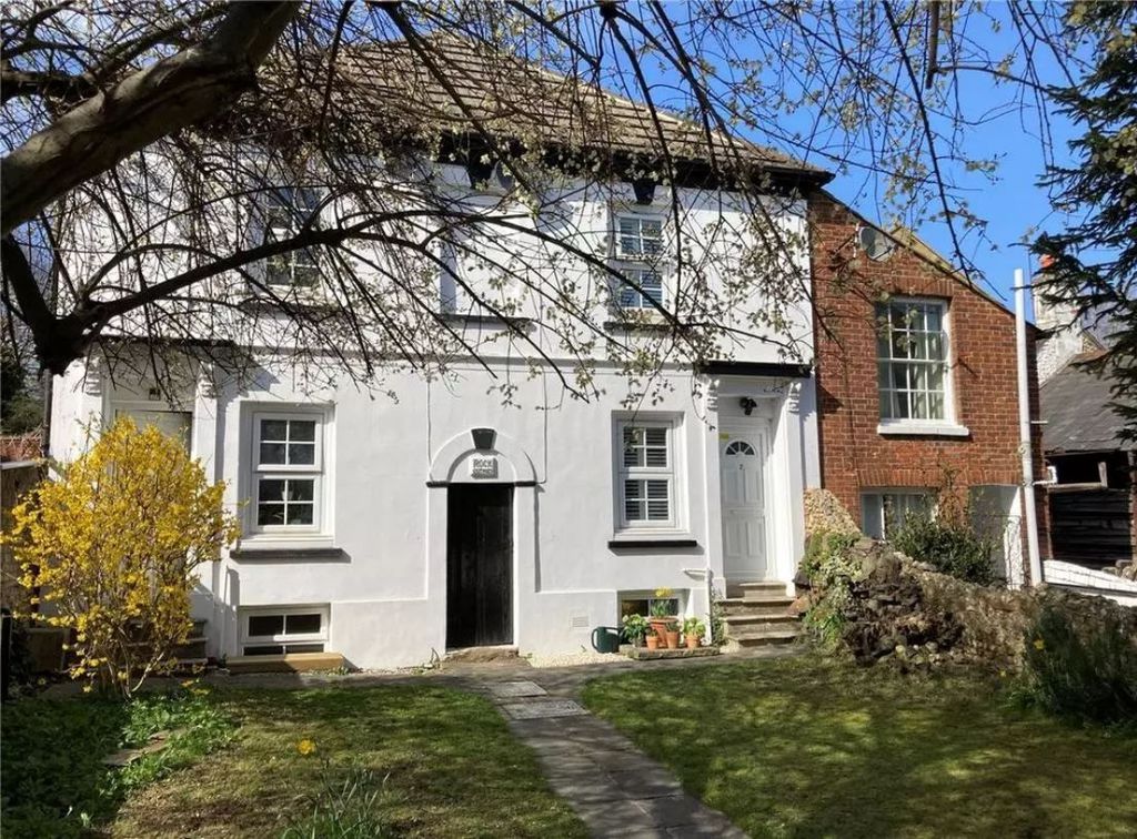 Property photo 1 of 12