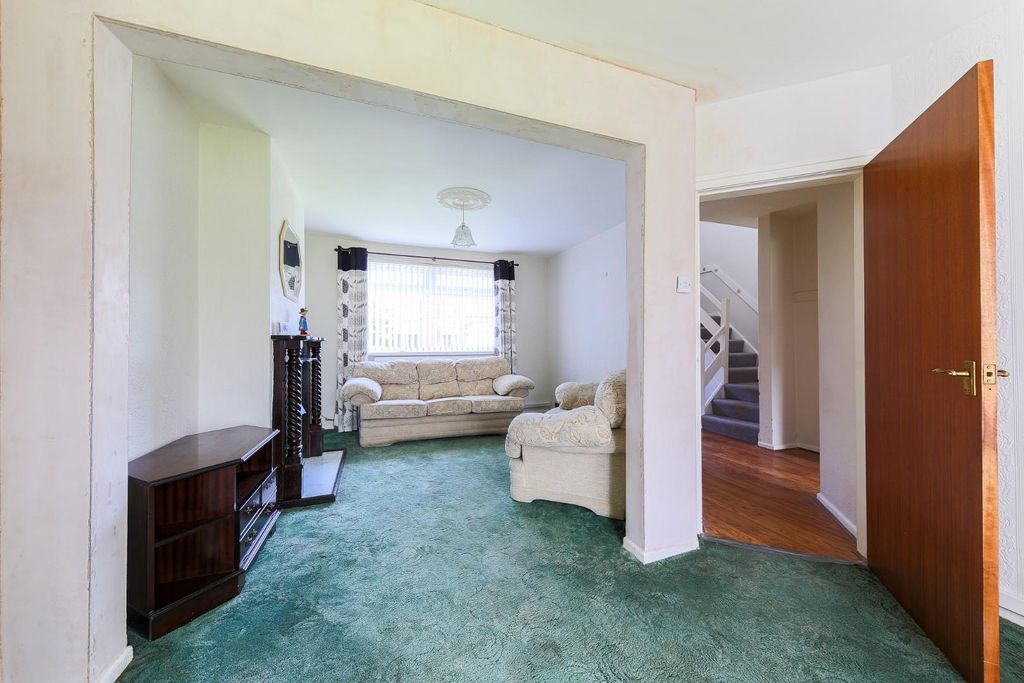 Property photo 3 of 14 Living Room