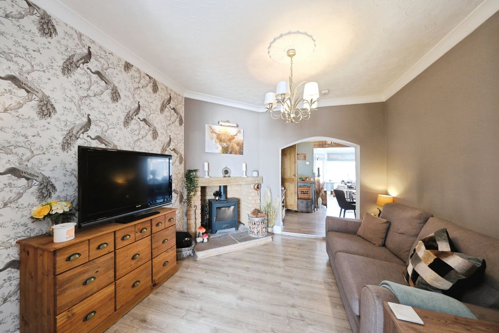 Property photo 2 of 39 Dscf8096