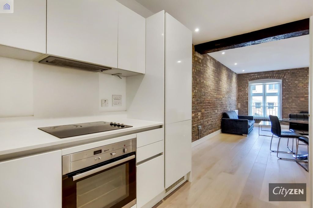 Property photo 2 of 12 Kitchen