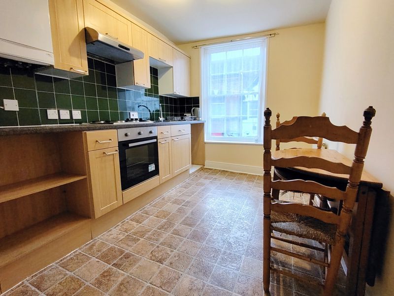 Property photo 2 of 7 Kitchen