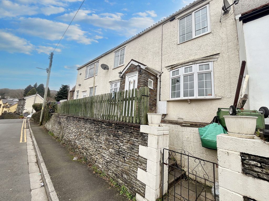 Property photo 3 of 15 Front3 (1)