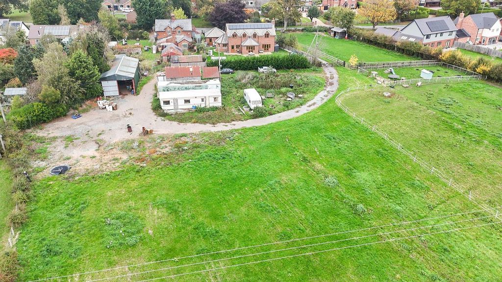 Property photo 1 of 23 Dji_Fly_20251013_154004_0_1760366404976_Photo_Low_