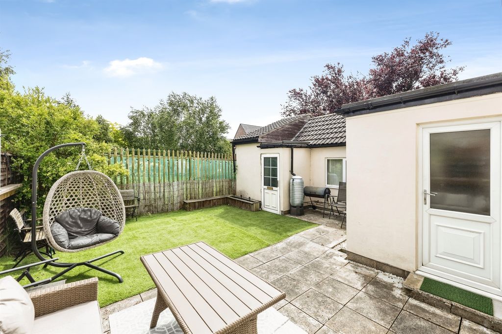 Property photo 2 of 19