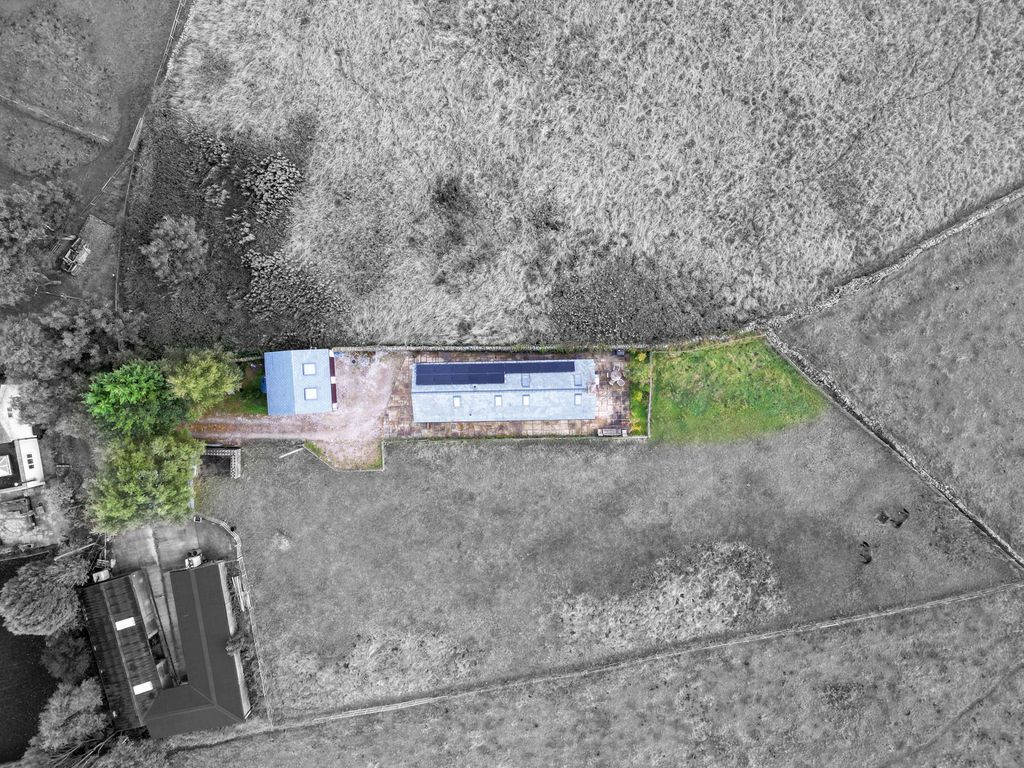 Property photo 2 of 35