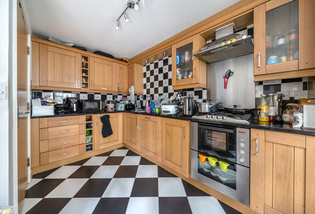 Property photo 2 of 17 1410483-10-699314...