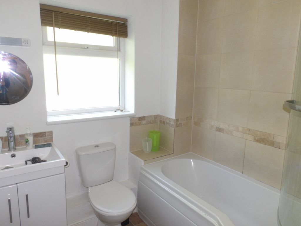 Property photo 2 of 5 Bathroom