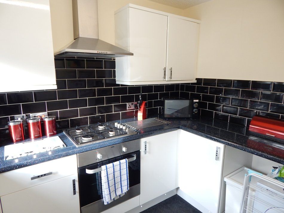Property photo 2 of 12