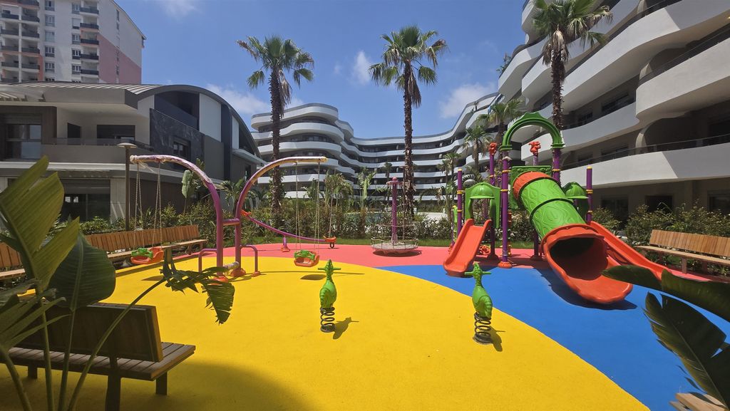 Property photo 2 of 15 Brand-New Apartments For Sale In Altintas, Antalya - Childrens Playground