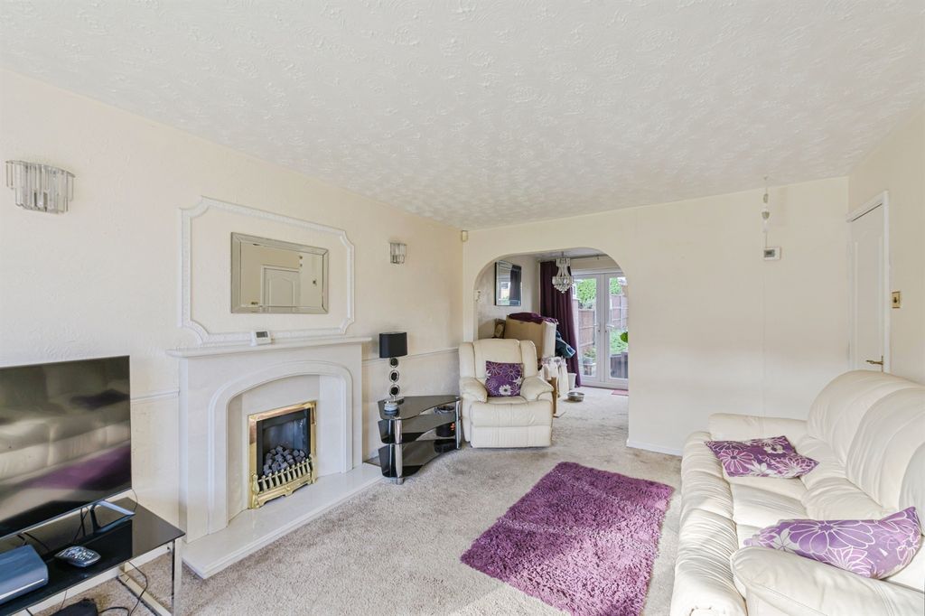 Property photo 2 of 14