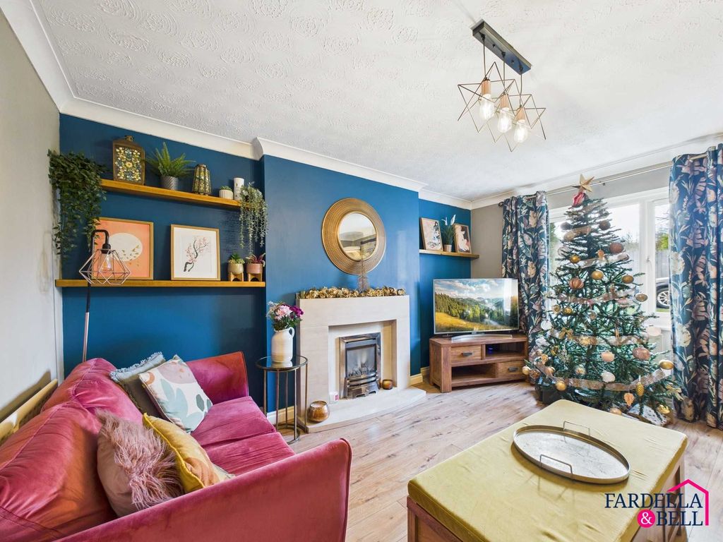 Property photo 2 of 16