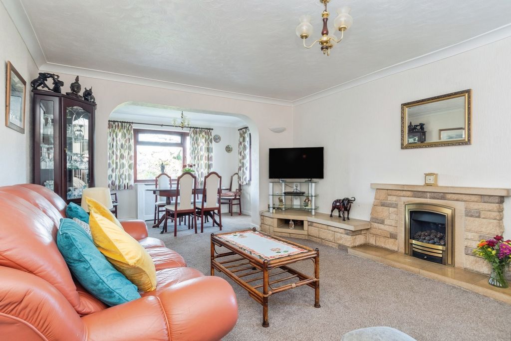 Property photo 2 of 19 Pbox-Img.Jpg