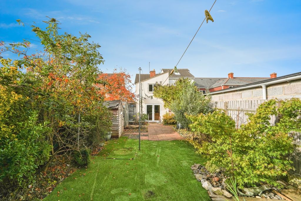 Property photo 2 of 11 Photo