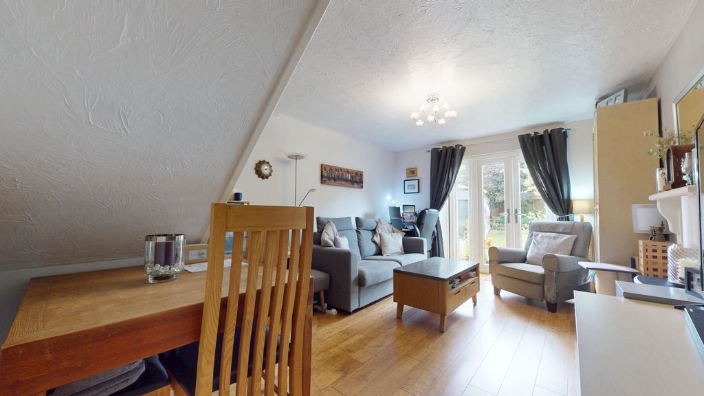 Property photo 2 of 13 4343201