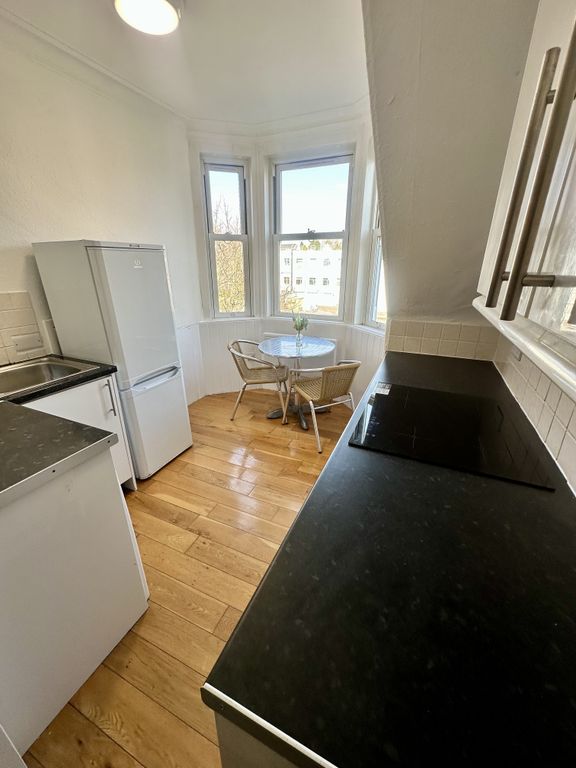 Property photo 3 of 11 Kitchen