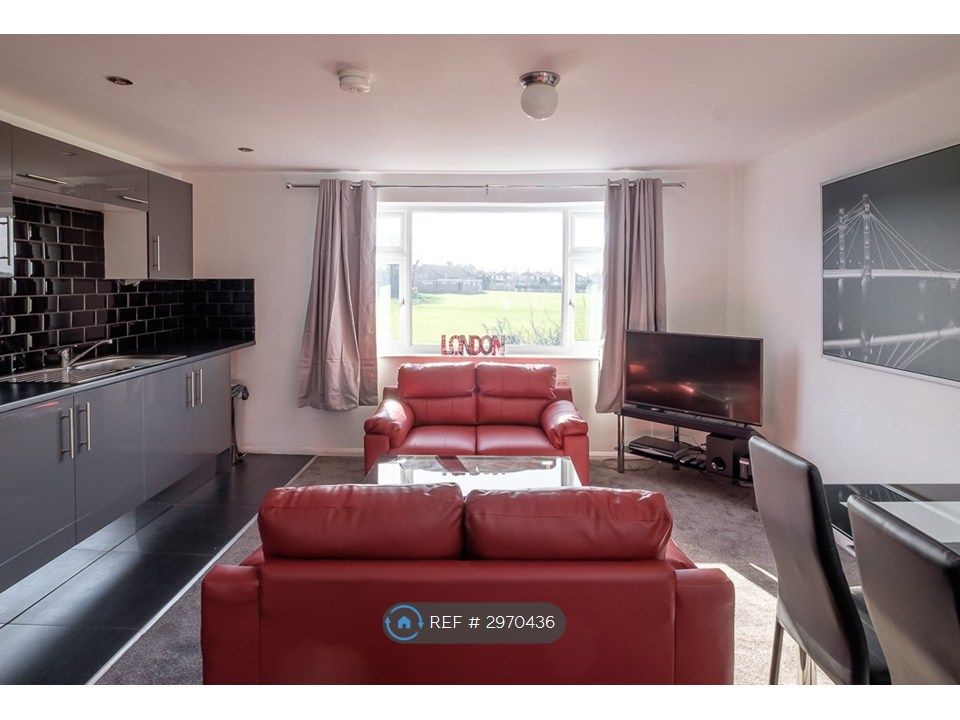 Property photo 3 of 8 Communal Living