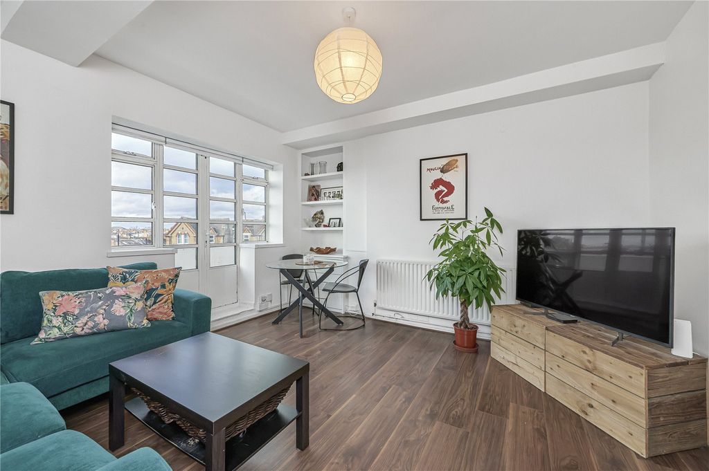 Property photo 2 of 16 Picture No. 25