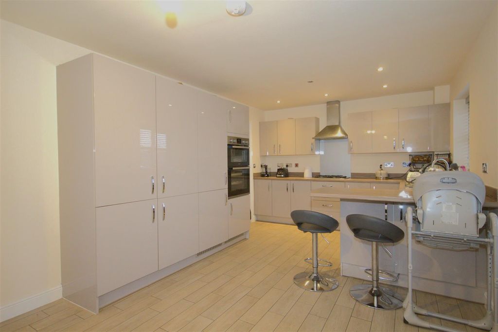 Property photo 1 of 16 Img_1912.Jpg