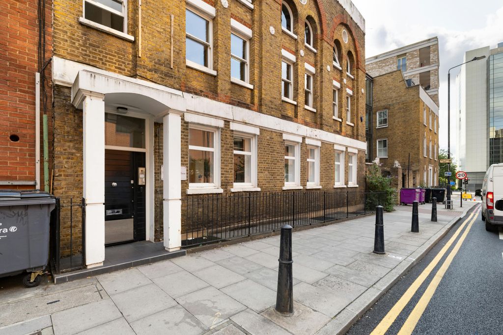 Property photo 3 of 17 Hires-13-15Dockst-15.Jpg