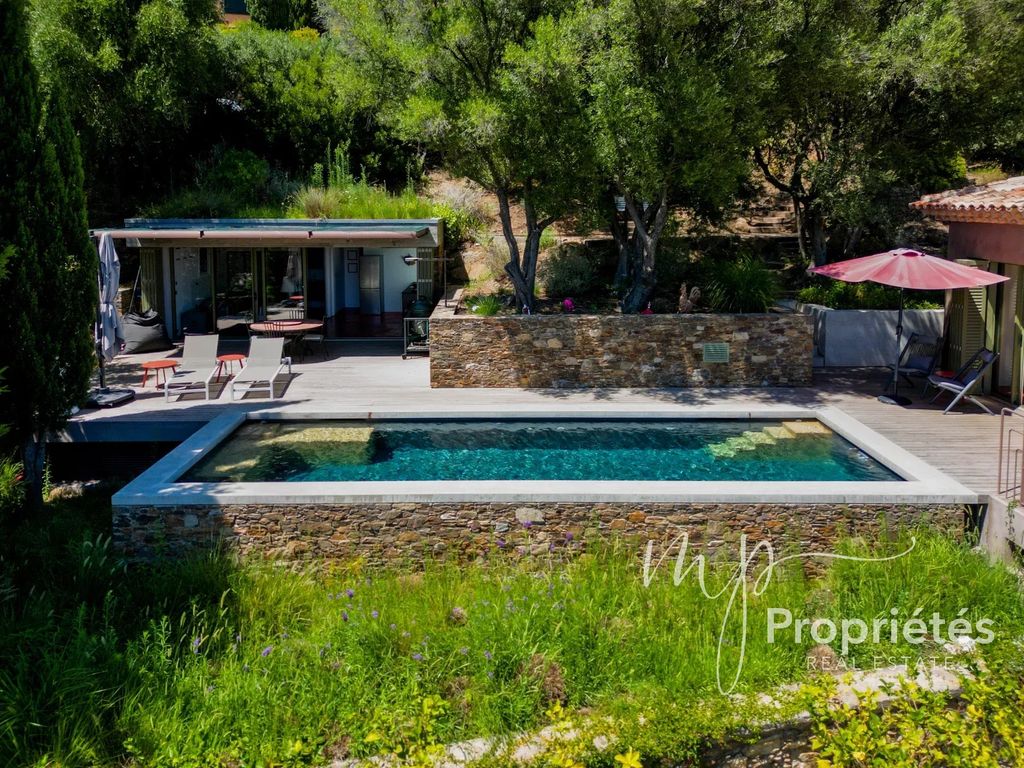 Property photo 2 of 33