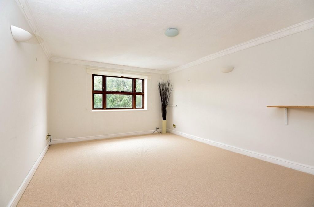 Property photo 2 of 6 Picture No. 09