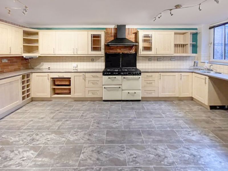 Property photo 3 of 14 Photo 3