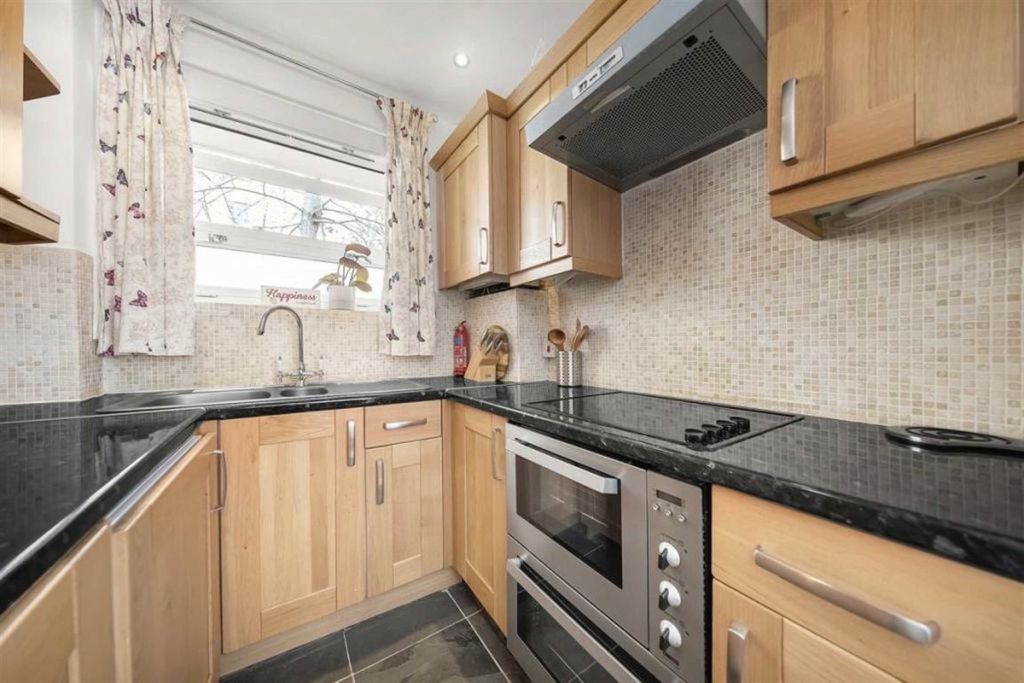 Property photo 2 of 4