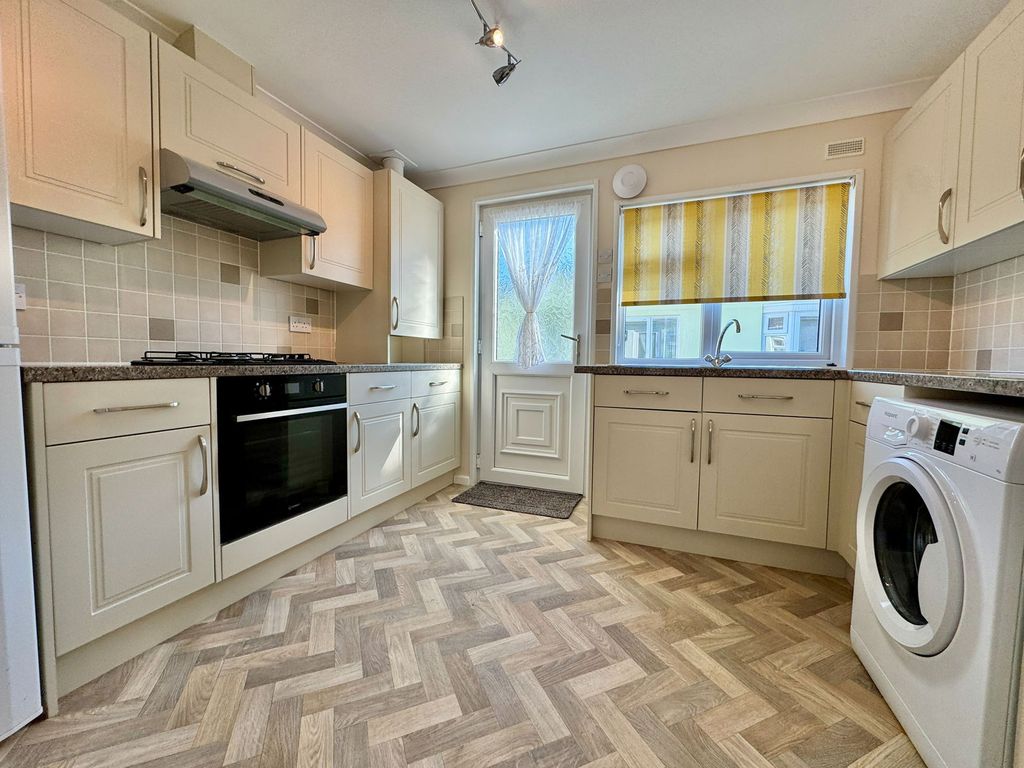 Property photo 3 of 13