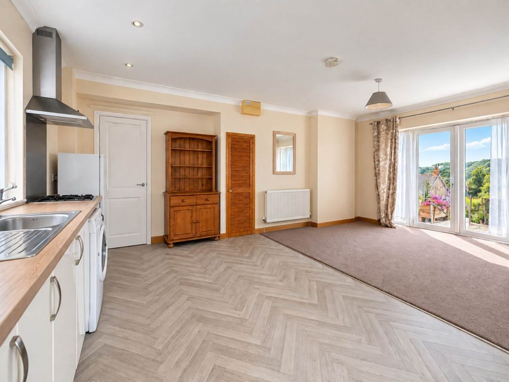 Property photo 3 of 7