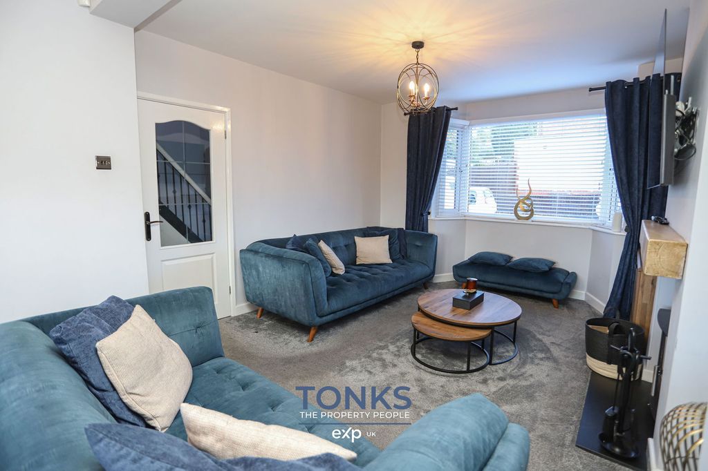 Property photo 3 of 25