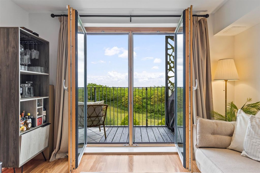 Property photo 2 of 27 331Dalginplweb20.Jpg