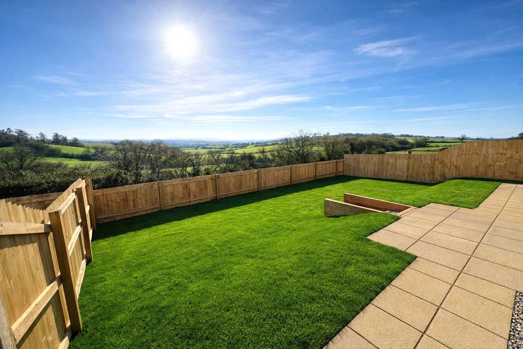 Property photo 2 of 12 Picture No. 02