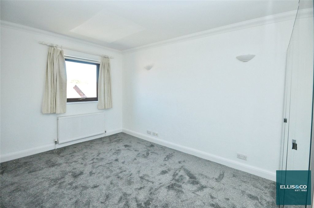 Property photo 3 of 7 Picture No. 02