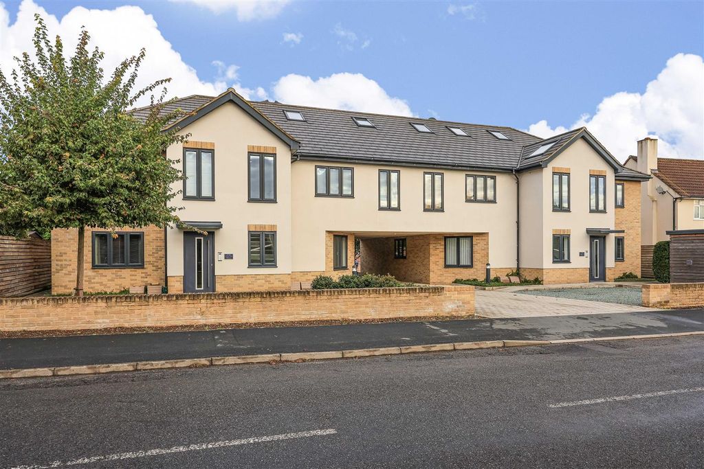 Property photo 1 of 10 Img (8).Jpg