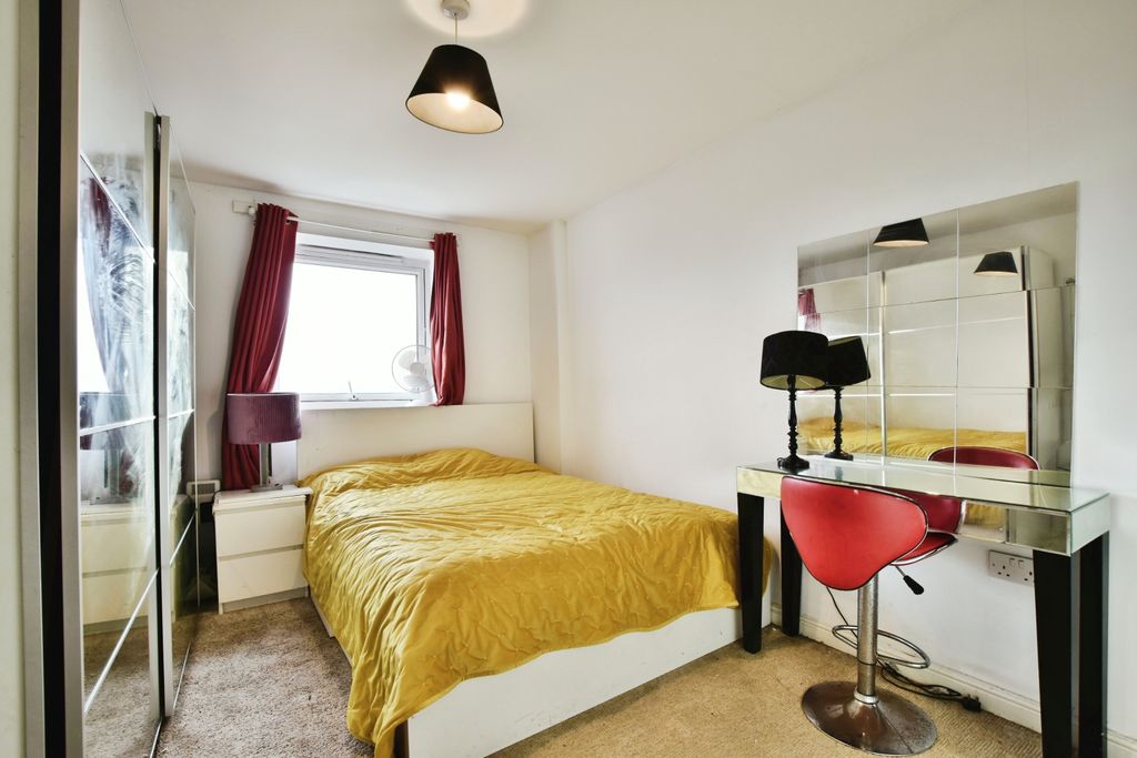 Property photo 2 of 15 Apartment Bed One