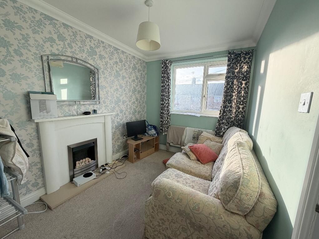 Property photo 3 of 9 Living Room