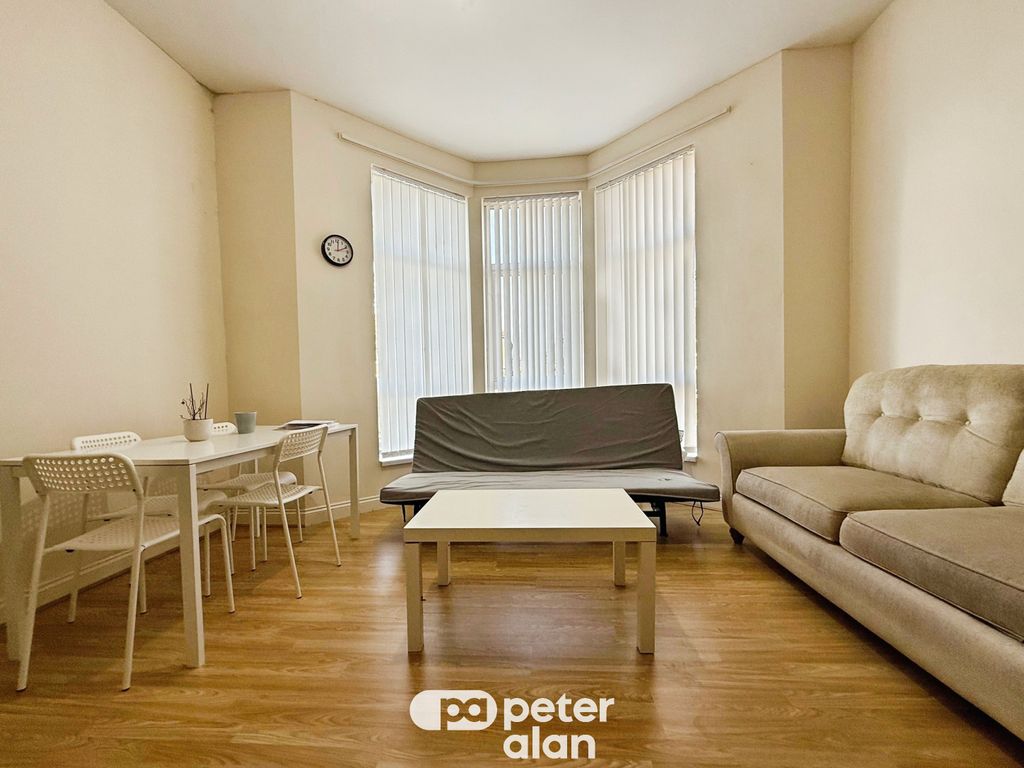 Property photo 3 of 7 Front