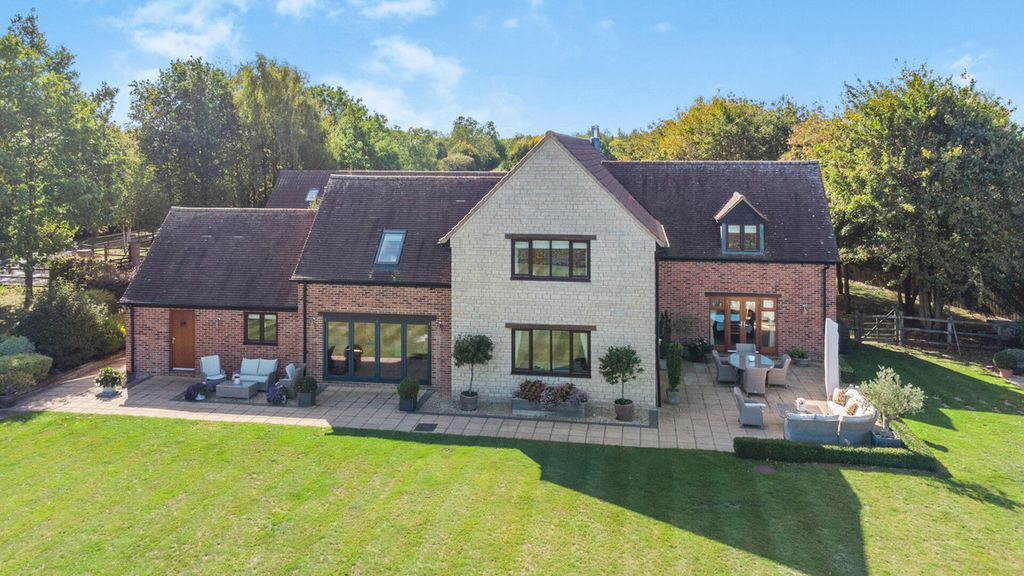 Property photo 2 of 50