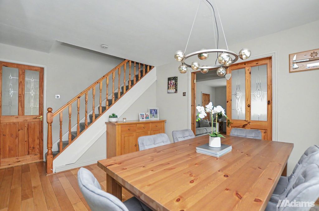 Property photo 3 of 43