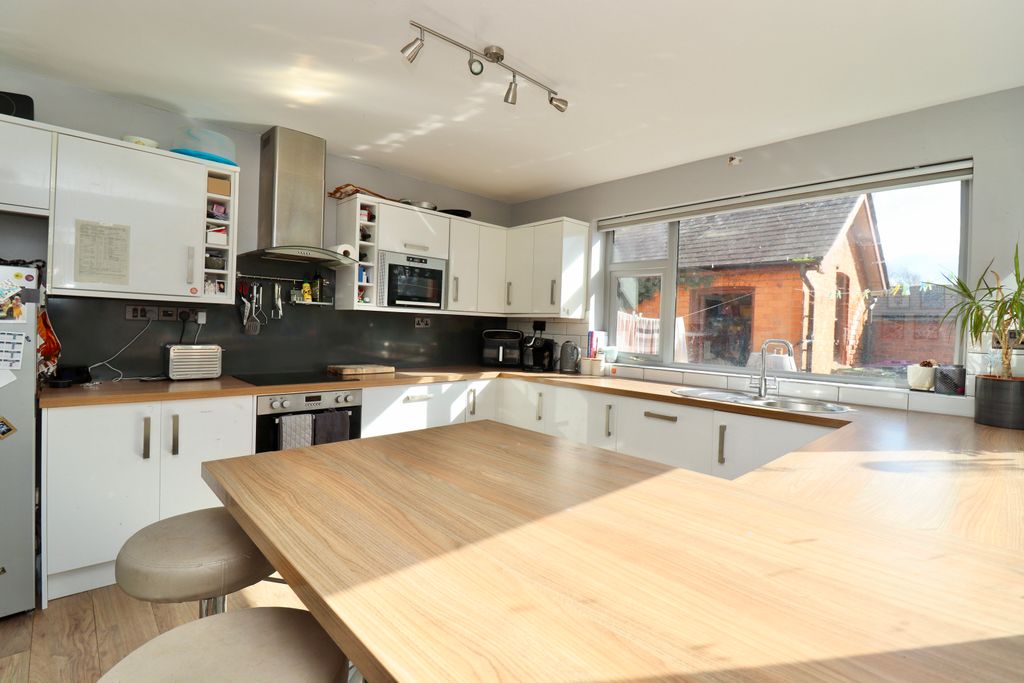 Property photo 3 of 12 Img_6774