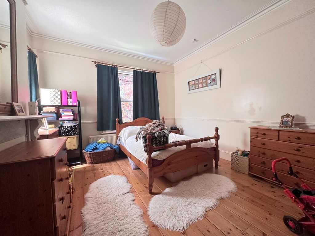 Property photo 3 of 7 Picture No. 05