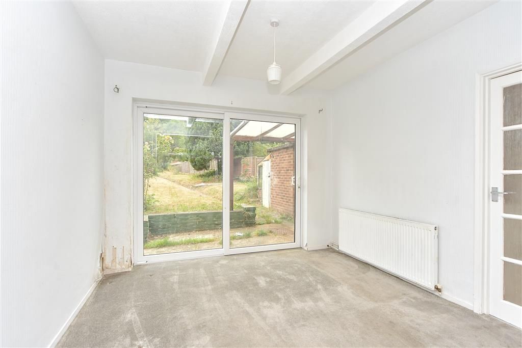 Property photo 3 of 10 Dining Area