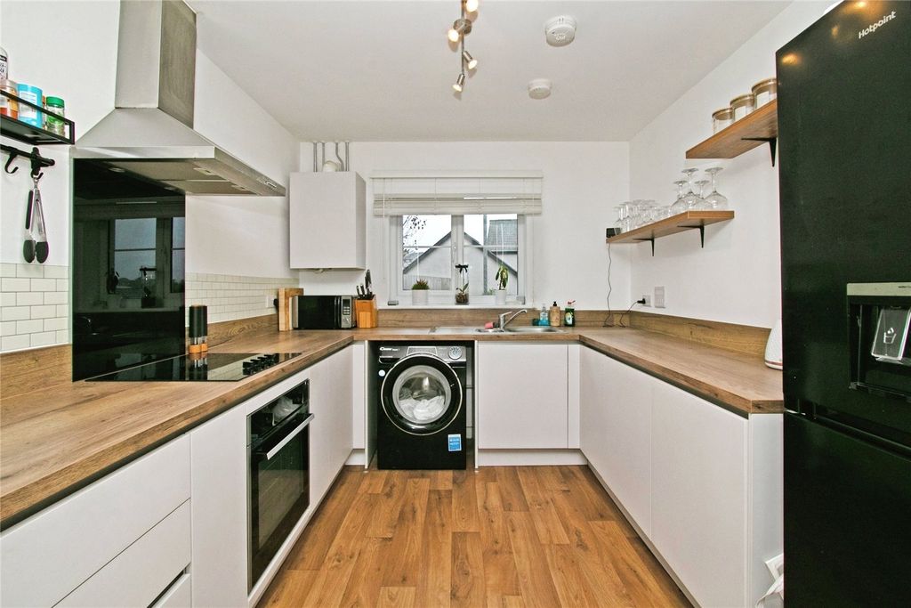 Property photo 2 of 16 Picture No. 10