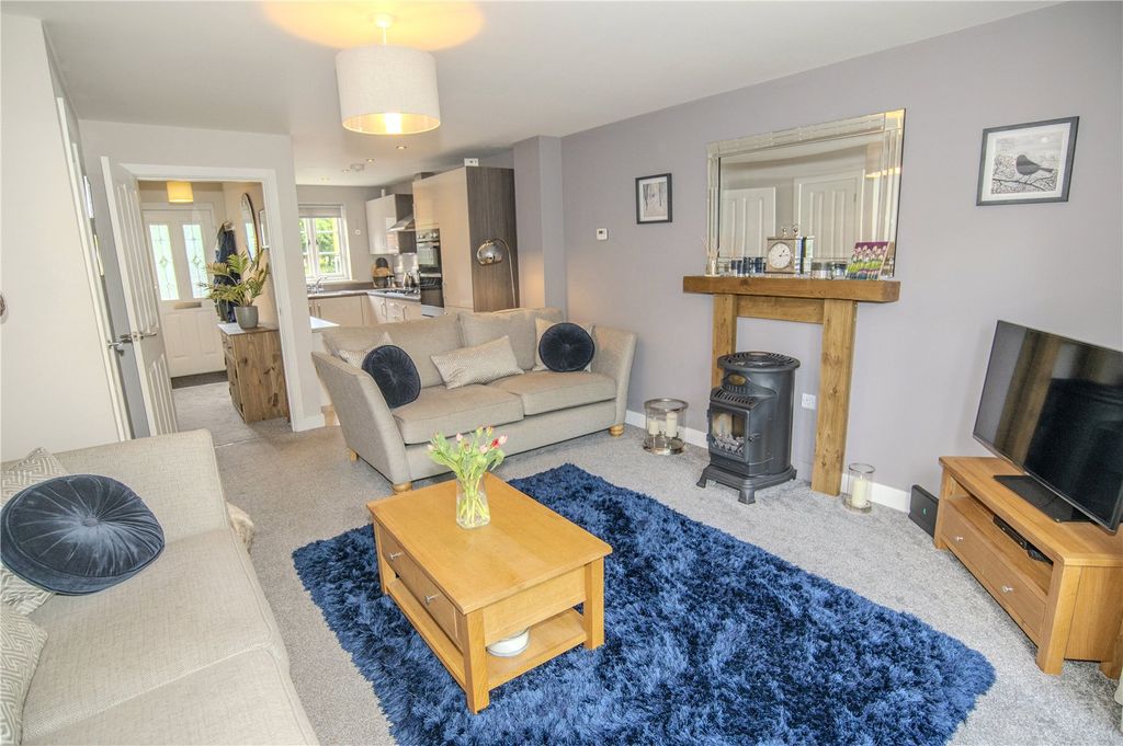 Property photo 2 of 22 Picture No. 02