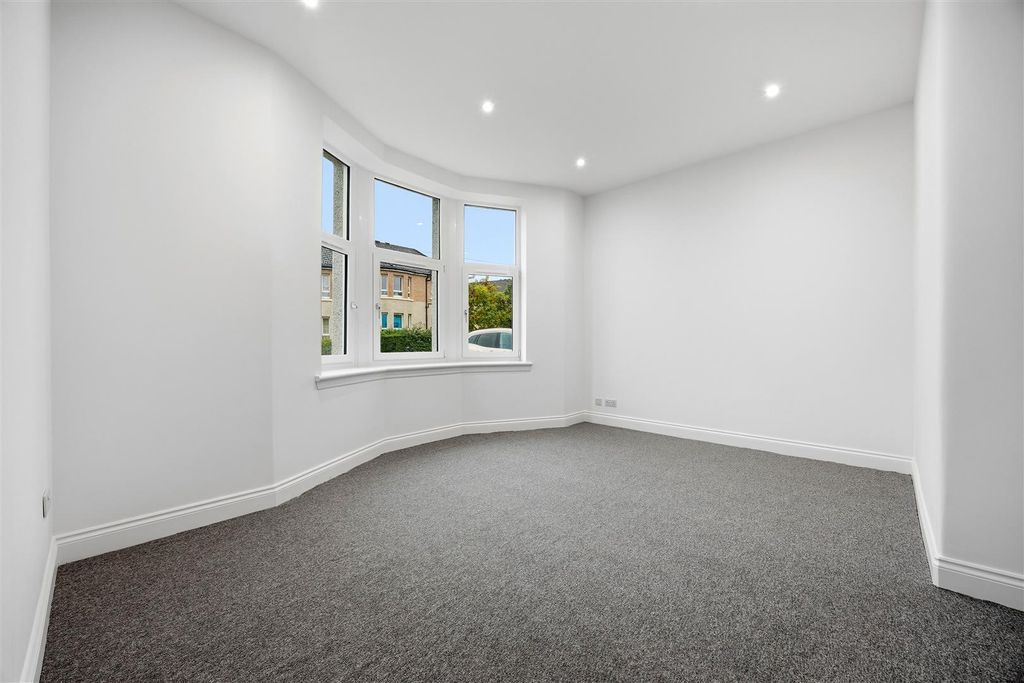 Property photo 3 of 18 10-25_Ardgay_Street_Glasgow_008.Jpg