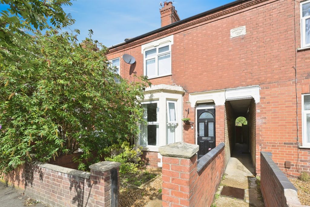 Property photo 1 of 17