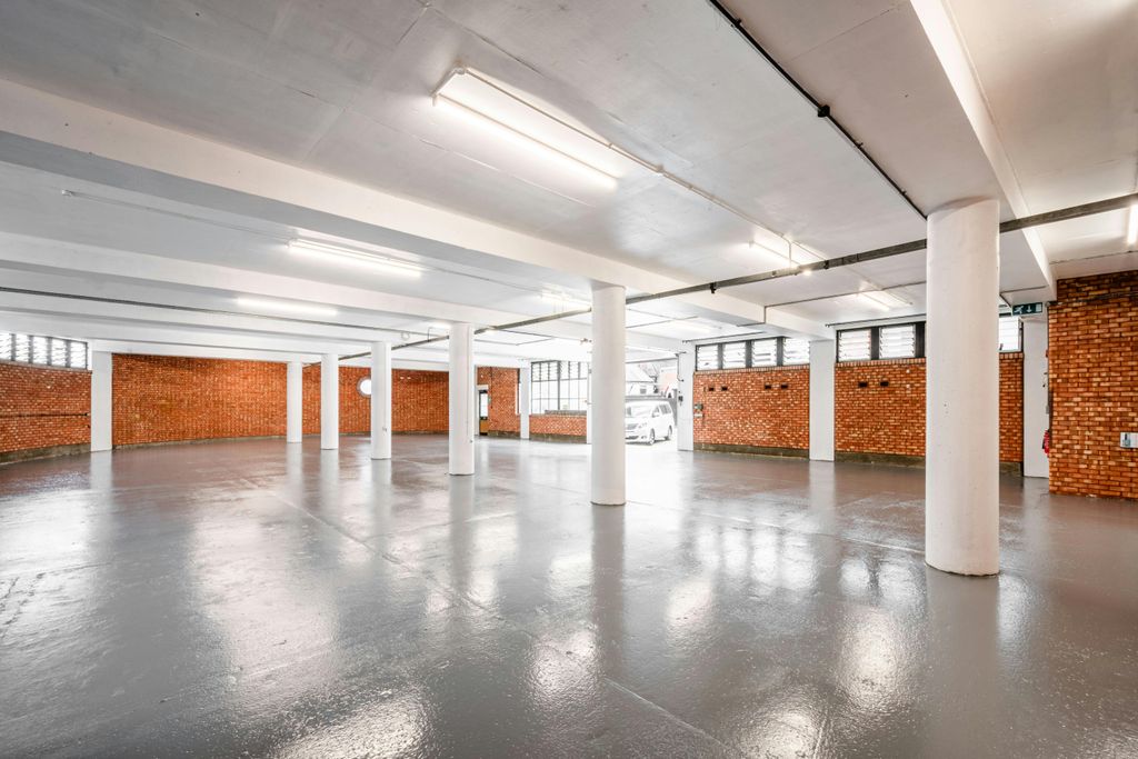 Property photo 1 of 13 Bayford St Business Centre U1 - Low Res 3.Jpg