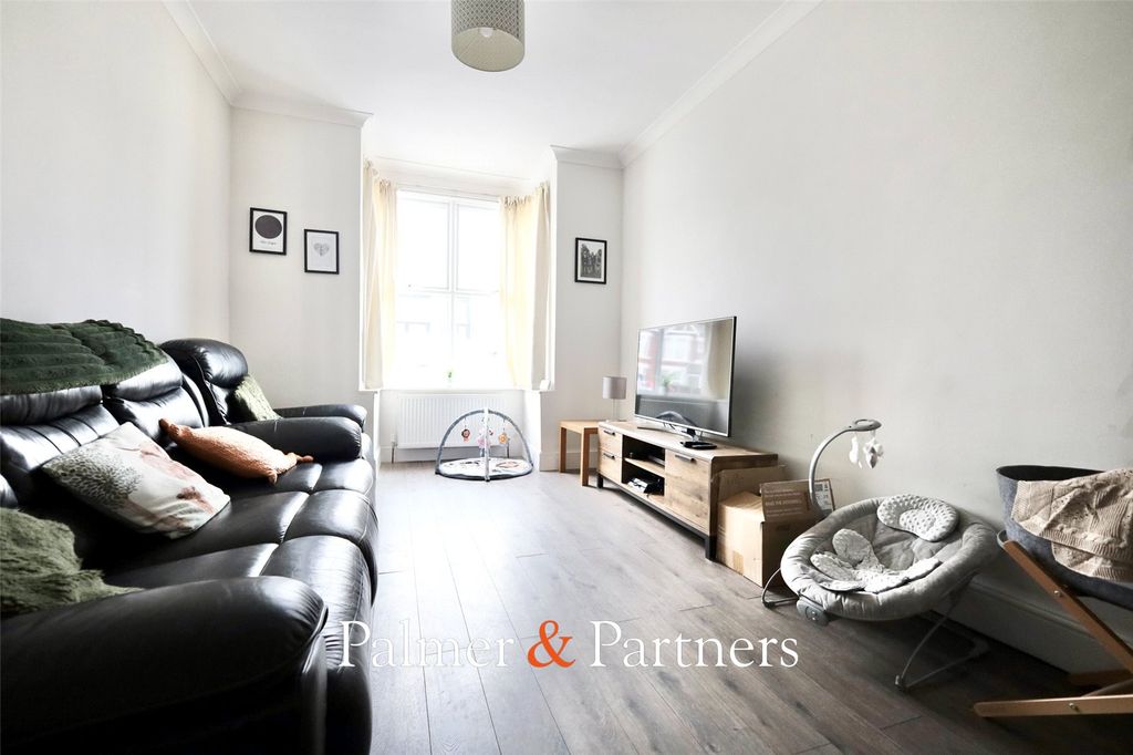 Property photo 3 of 11 Picture No. 07