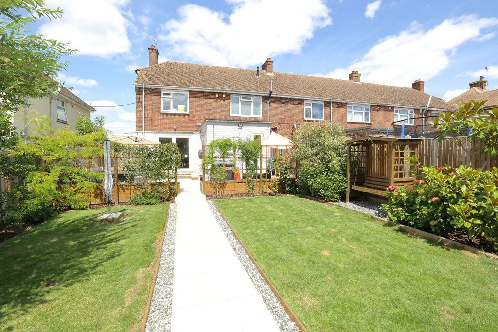 Property photo 2 of 22